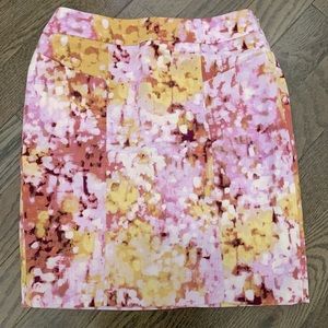 NWOT Loft Floral Skirt 00 Petite